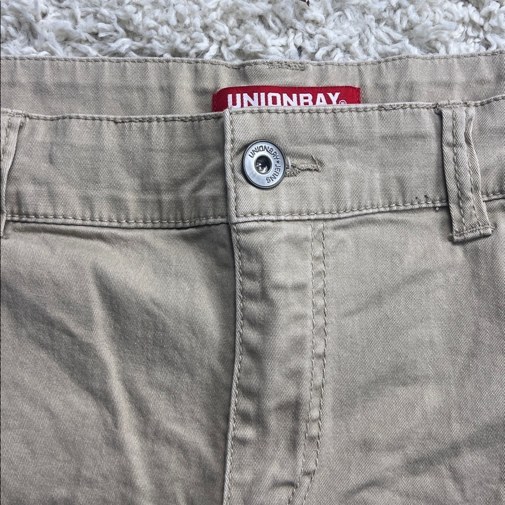 JUNIOR UNIONBAY LIGHT TAN SHORTS SIZE 17 GUC - Picture 4 of 9
